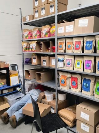 Konec roku přináší spoustu zábavy… třeba roční inventuru. A tak se musí prohledat opravdu každé zákoutí skladu 📦😄